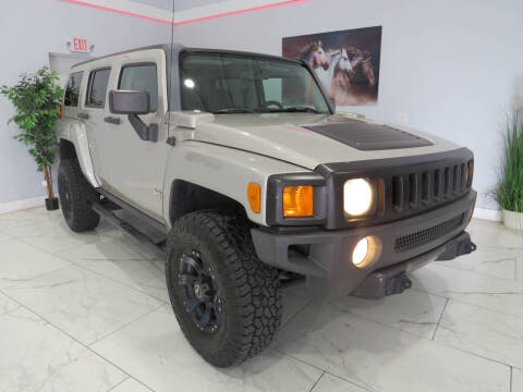 2006 HUMMER H3 for sale at Dealer One Auto Credit in Oklahoma City OK