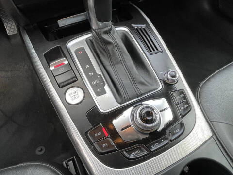 2016 Audi A4 2.0T quattro Premium