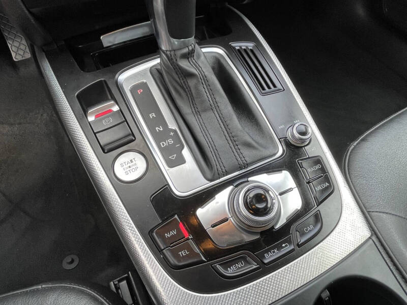 2016 Audi A4 2.0T quattro Premium