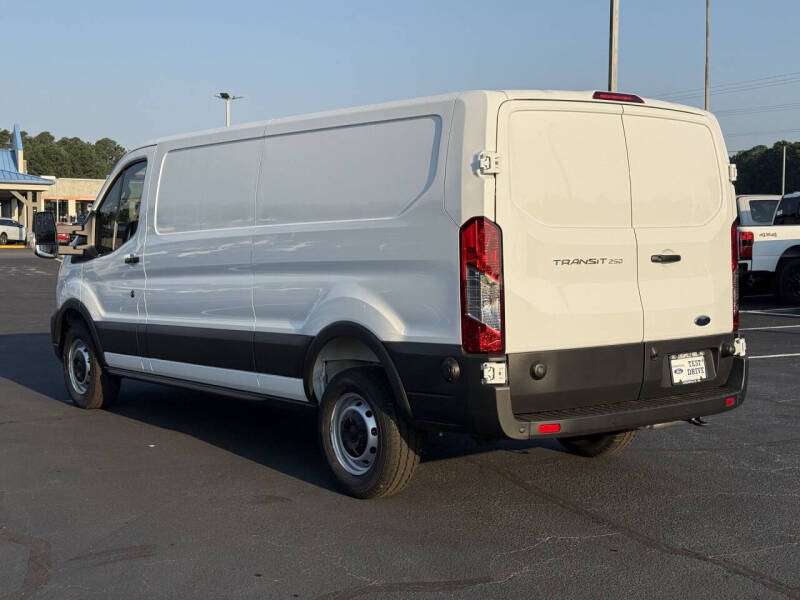 2025 Ford Transit