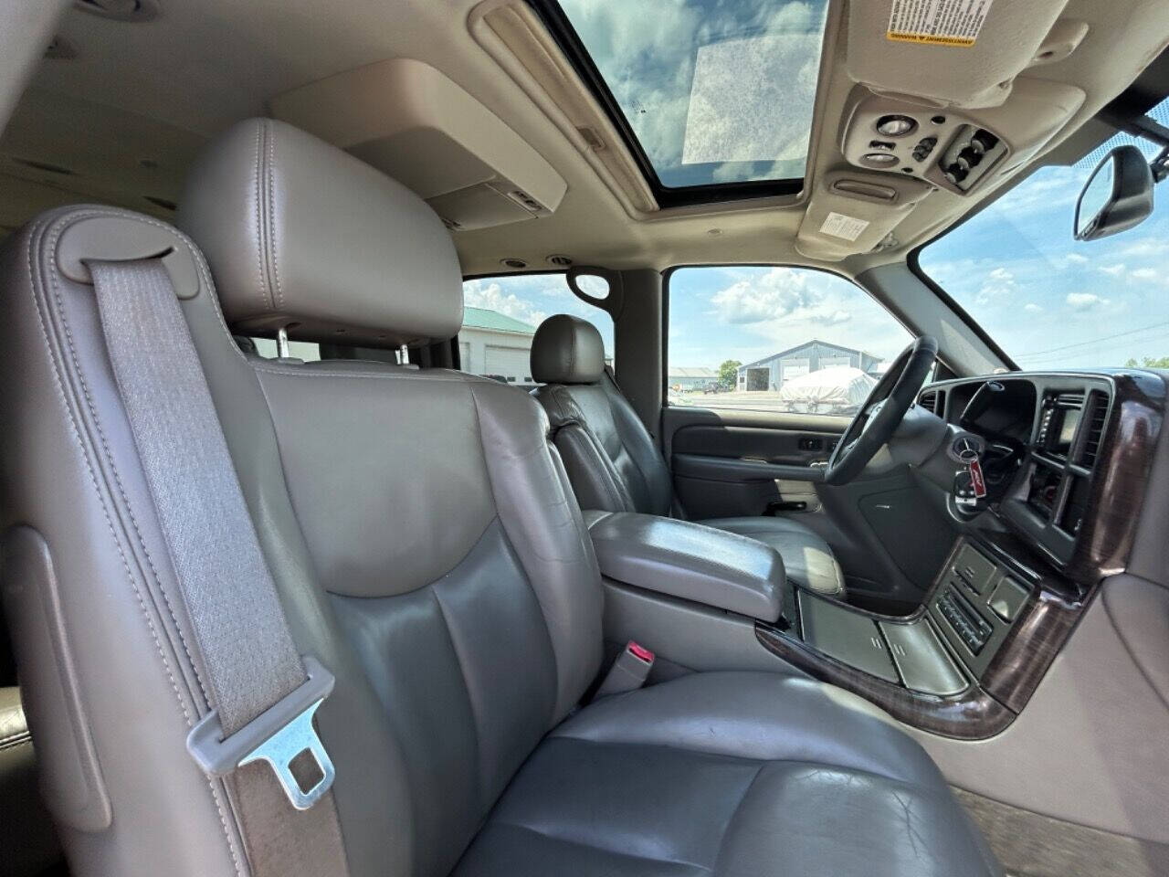 2004 GMC Yukon XL for sale at Upstate Auto Gallery in Westmoreland, NY