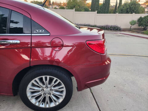 2011 Chrysler 200 Limited