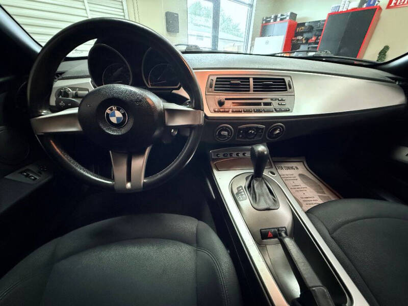 2003 BMW Z4 2.5i