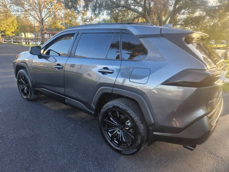 2021 Toyota RAV4 XLE photo 20