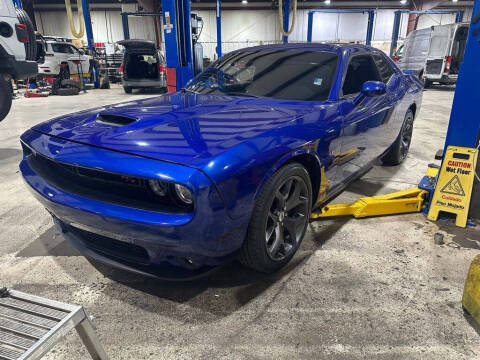 2018 Dodge Challenger SXT Photo