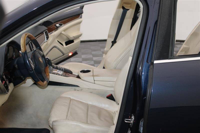 2011 Porsche Panamera