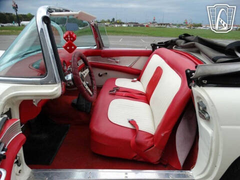 1956 Ford Thunderbird