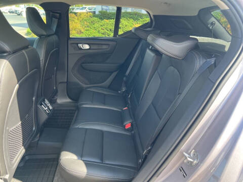 2026 Volvo XC40 B5 Plus