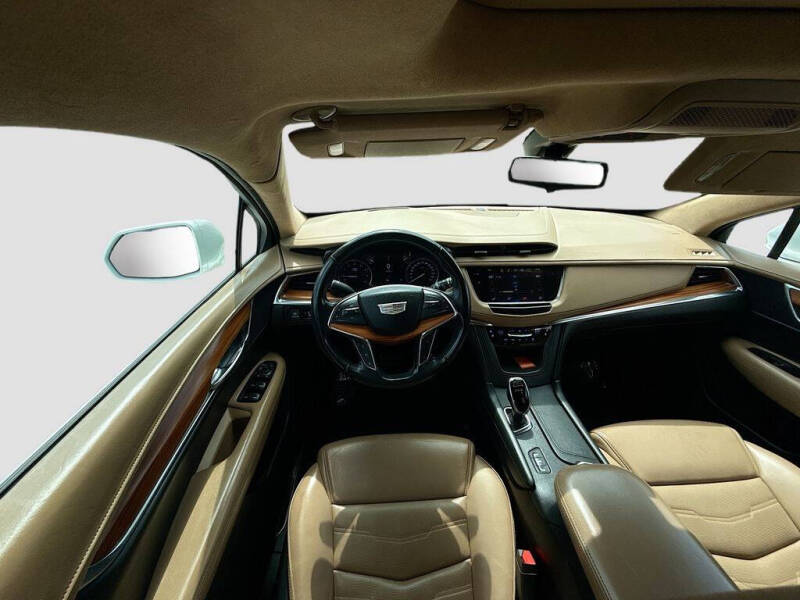 2019 Cadillac XT5 Platinum