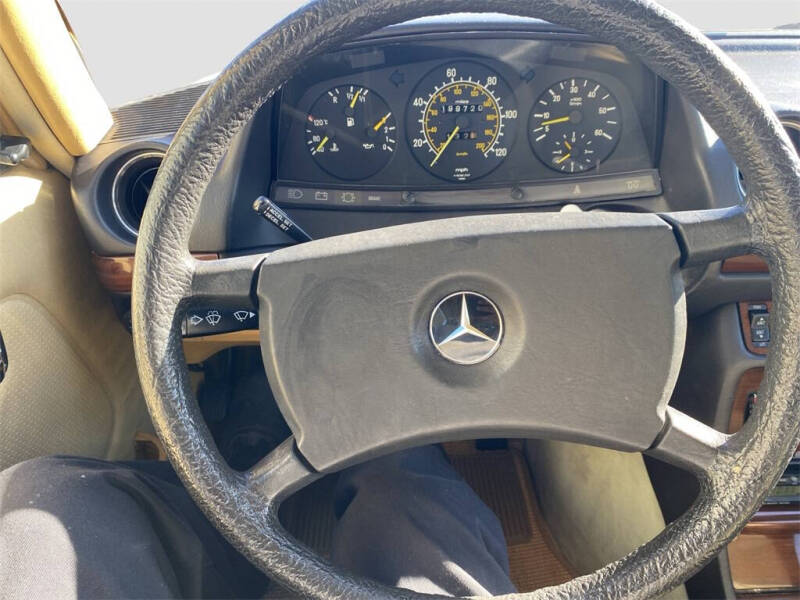 1985 Mercedes-Benz 300-Class 300 D