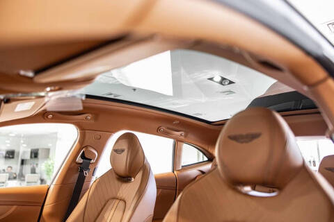 2026 Aston Martin DBX 707