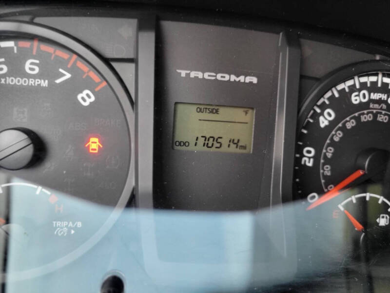 2017 Toyota Tacoma SR