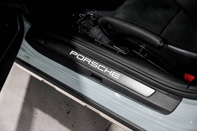 2023 Porsche 911 Dakar