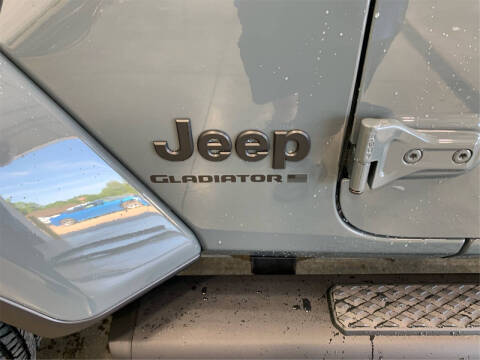 2025 Jeep Gladiator Sport