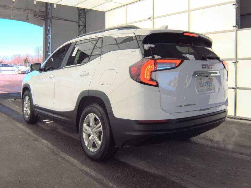 2024 GMC Terrain SLE