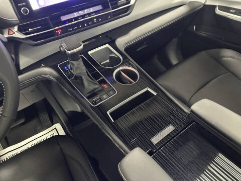 2025 Toyota Sienna XSE 7-Passenger