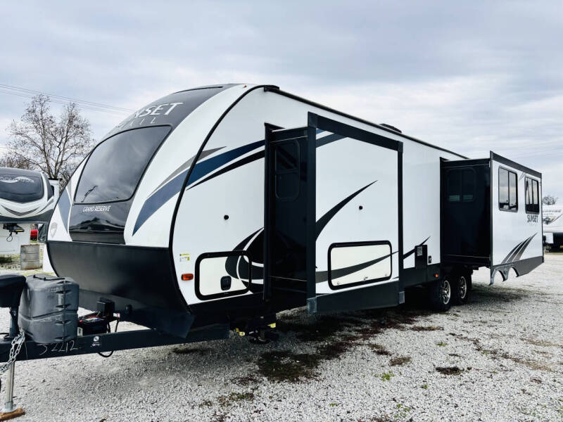 2018 Crossroads RV Sunset Trail 33SI