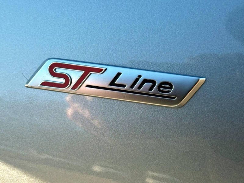 2024 Ford Escape ST-Line Elite