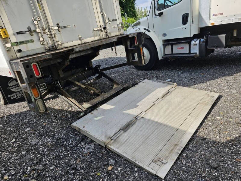2014 Freightliner M2 106