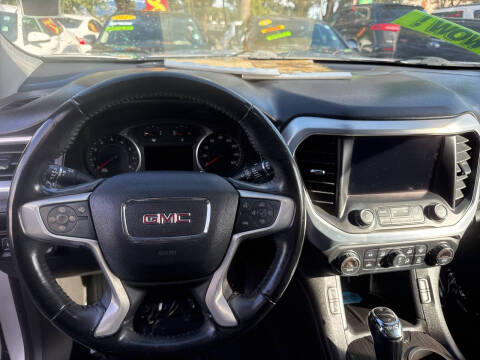 2017 GMC Acadia SLT-2