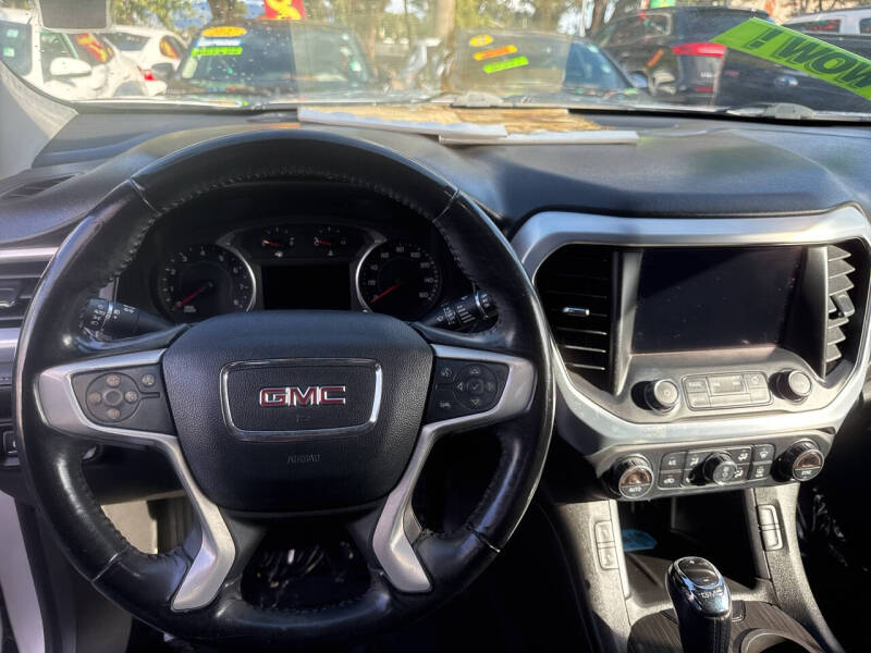 2017 GMC Acadia SLT-2