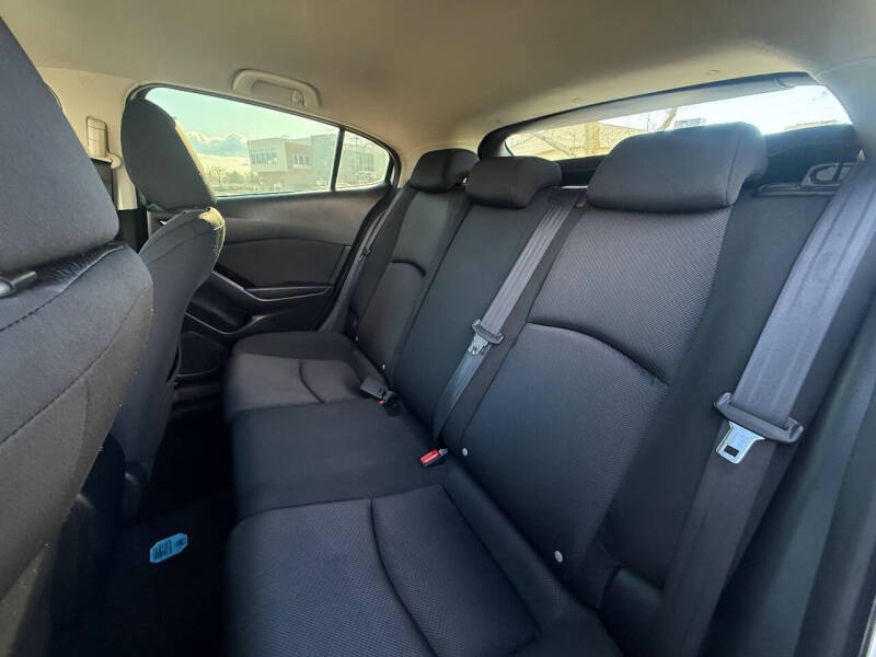 2018 Mazda MAZDA3 Sport