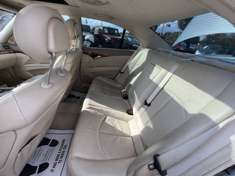 2004 Mercedes-Benz E-Class E 320