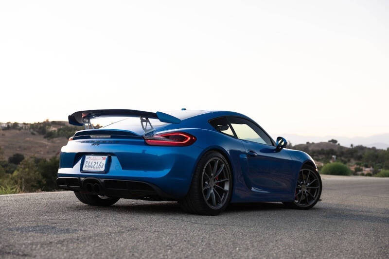 2016 Porsche Cayman GT4