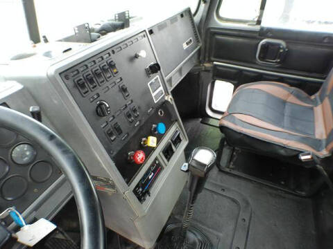 1995 Mack CH613