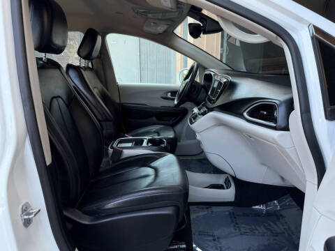 2018 Chrysler Pacifica Touring L
