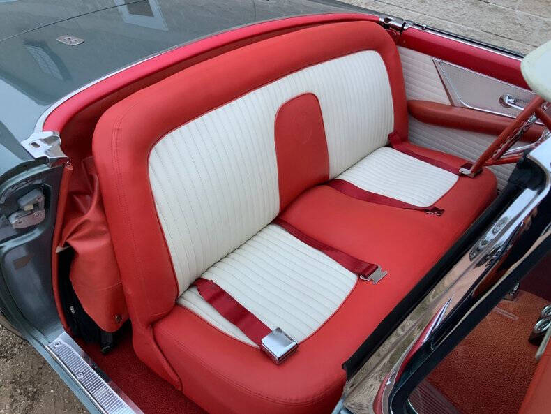 1956 Ford Thunderbird