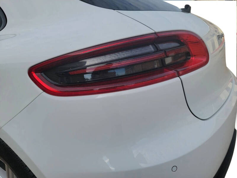 2016 Porsche Macan S
