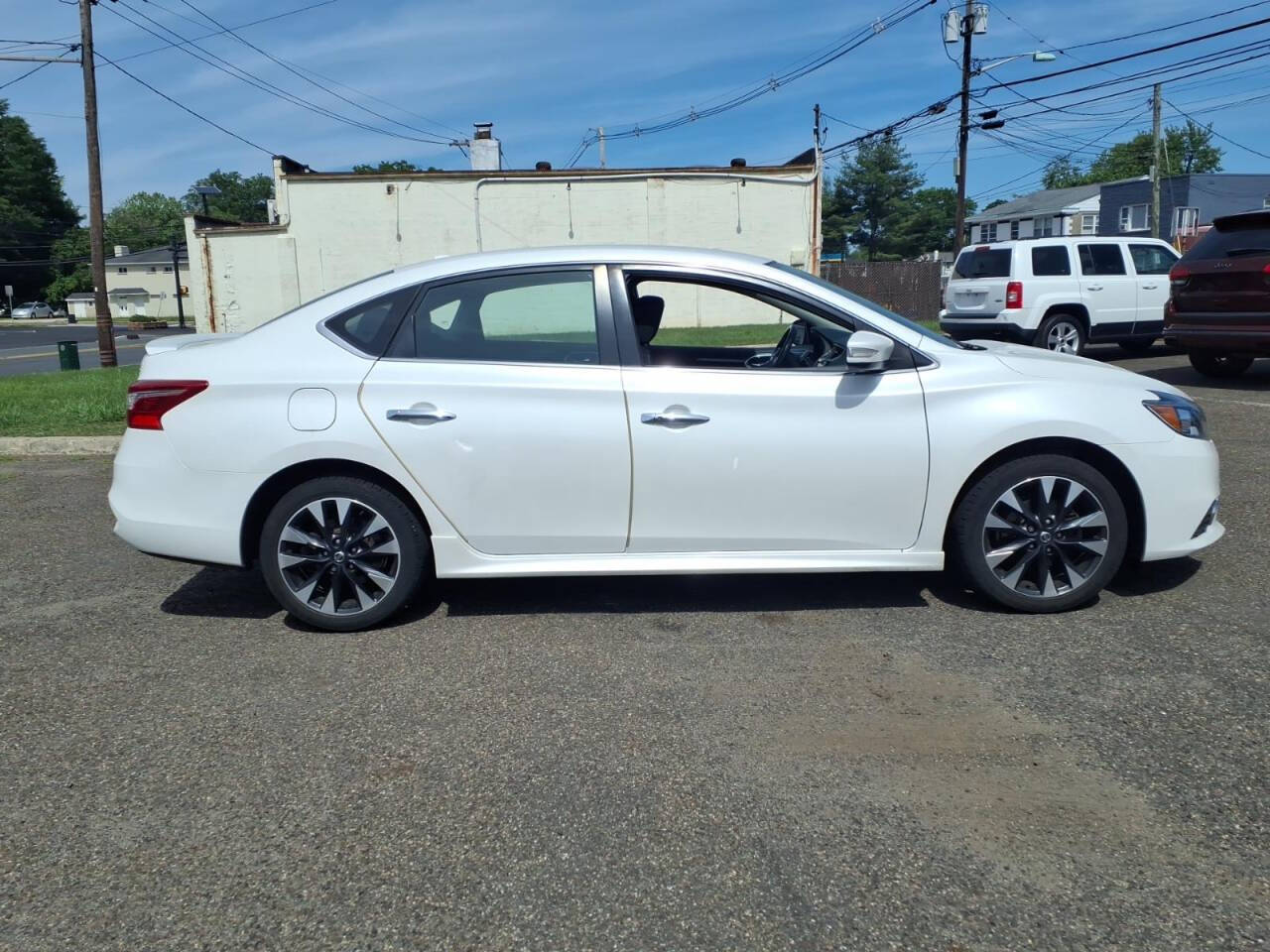 White 2019 Nissan Sentra SR SR 4dr Sedan 2