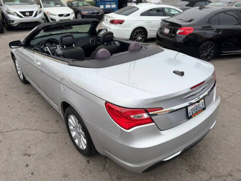 2012 Chrysler 200 Touring