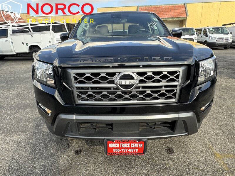2022 Nissan Frontier SV