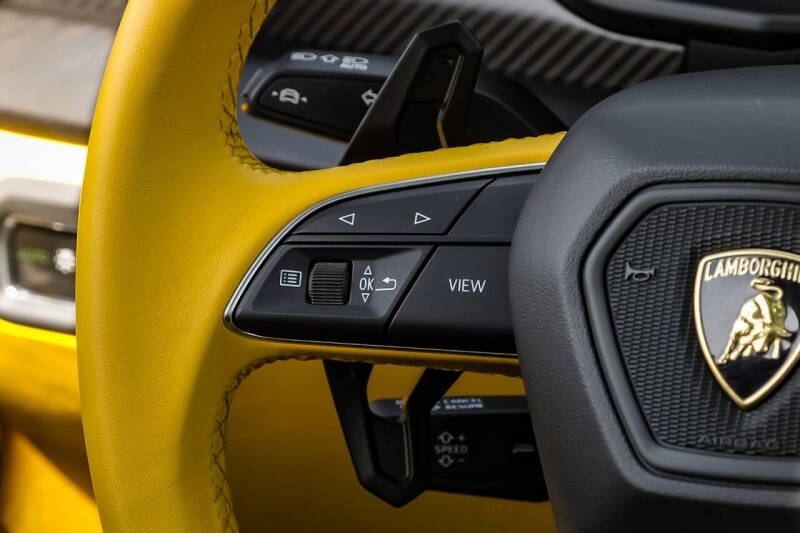 2024 Lamborghini Urus S