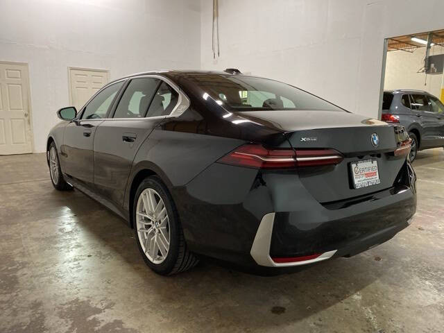 2025 BMW 5 Series 530i xDrive