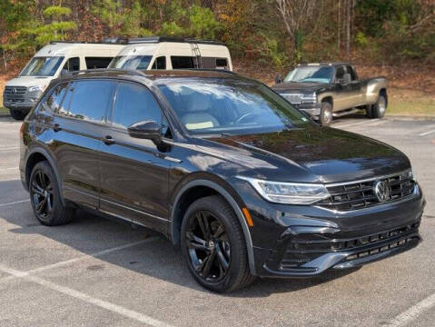 2023 Volkswagen Tiguan SE R-Line Black