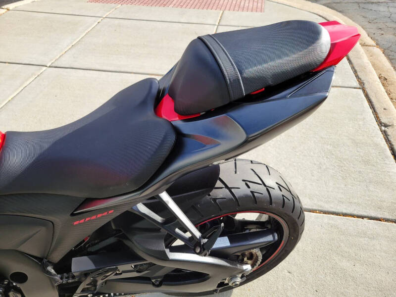 2015 Suzuki GSX-R1000