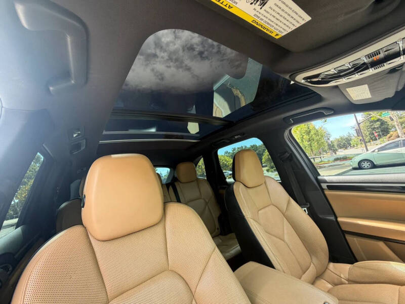 2016 Porsche Cayenne S E-Hybrid