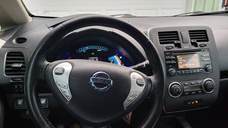 2015 Nissan LEAF S