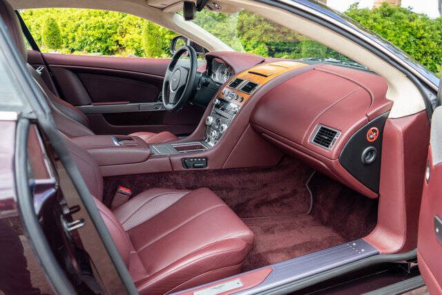 2011 Aston Martin DB9 20