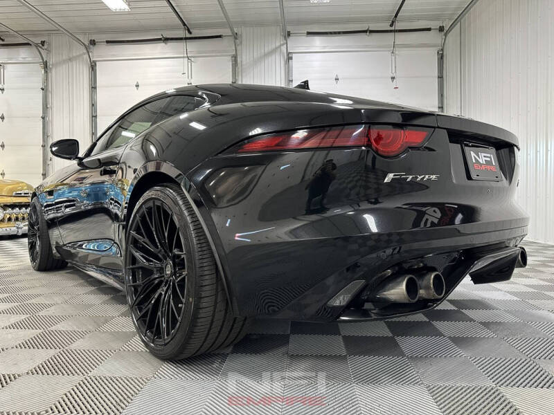 2018 Jaguar F-TYPE R