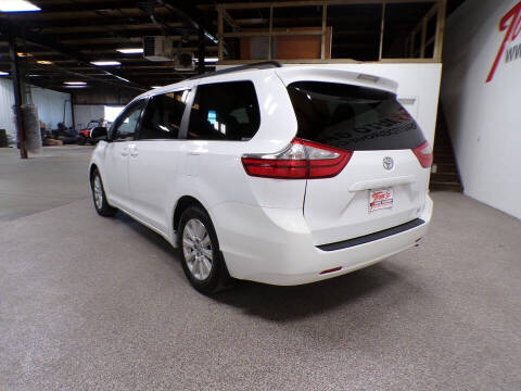 2015 Toyota Sienna LE 7-Passenger