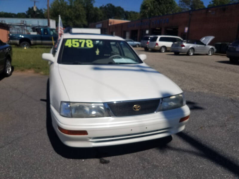 1996 Toyota Avalon for sale at Wheel'n & Deal'n in Lenoir NC