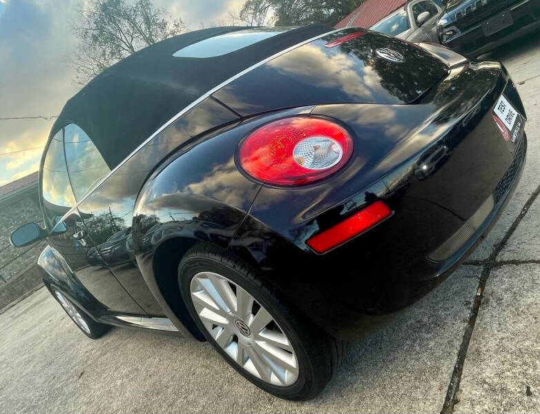 2008 Volkswagen New Beetle SE photo 6