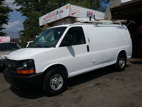 2007 Chevrolet Express Cargo for sale at Drive Deleon in Yonkers NY