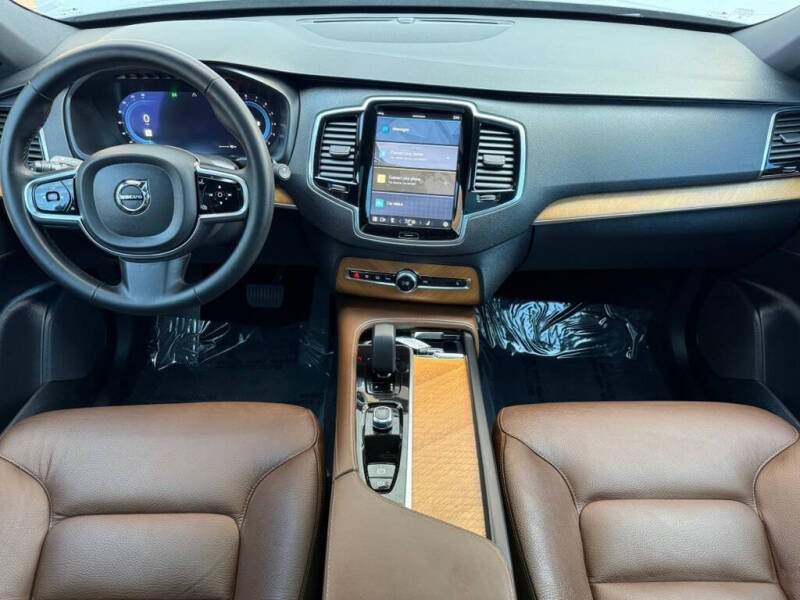 2023 Volvo XC90 B5 Plus Bright Theme