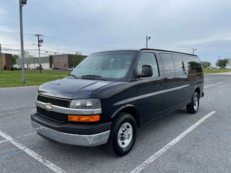 2011 Chevrolet Express Passenger LT 3500