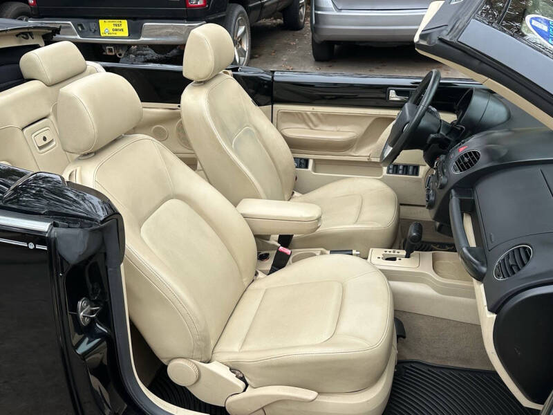 2008 Volkswagen New Beetle Convertible SE